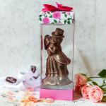 Фигурное изделие из шоколадной глазури "Танцующая парочка"